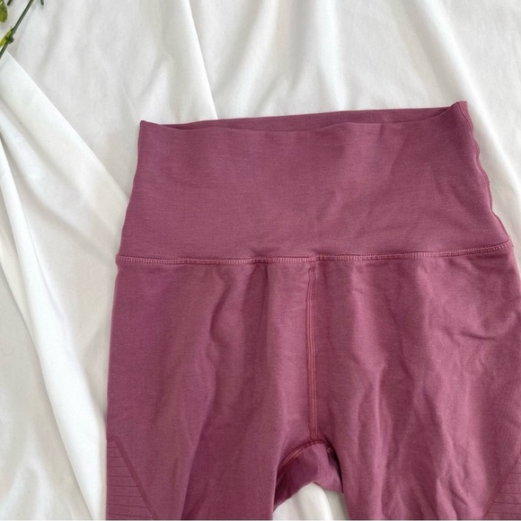 Alphalete Revival Leggings in “Violet Sunset” - Picture 5 of 5